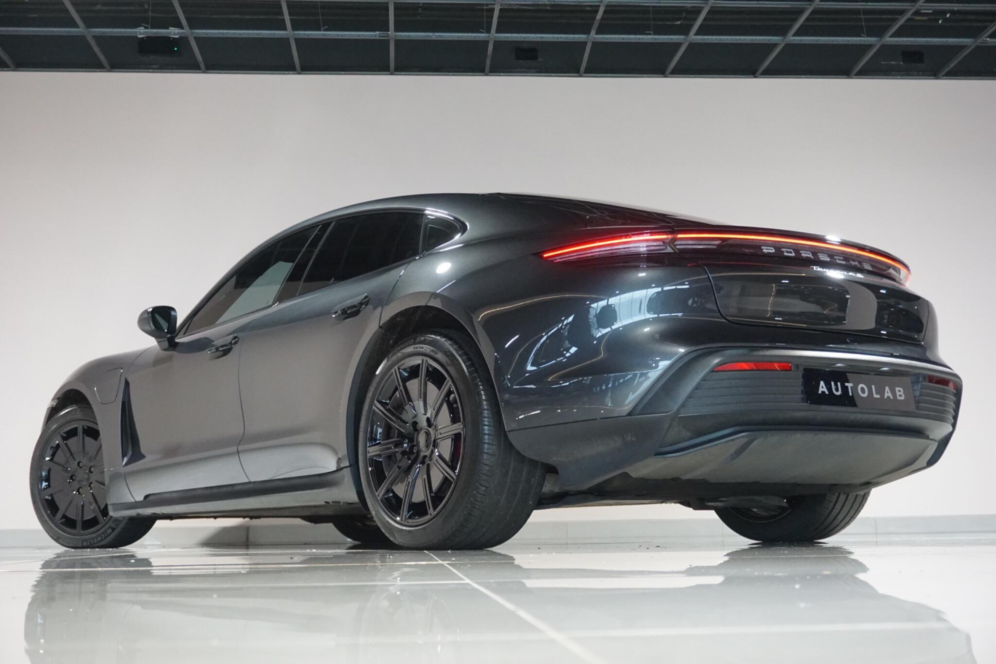 Porsche Taycan Performance Plus 93.4kWh 4S Saloon 4dr Electric Auto 4WD (571 ps)